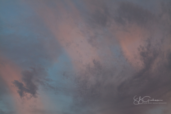 Anticrepuscular Rays